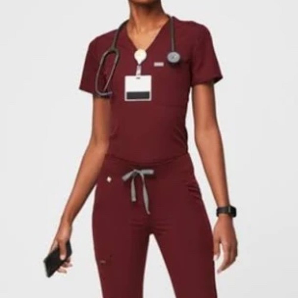 Burgundy FIGS scrub set | LIGHTLY WORN – like new! | UNBEATABLE PRICE!